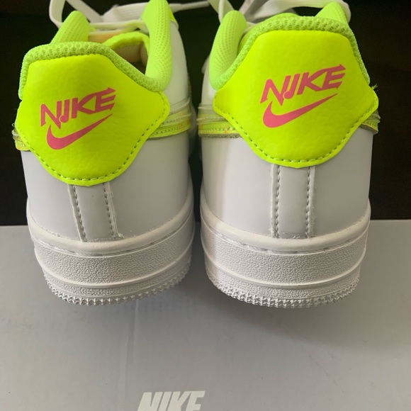 5.5Y — Nike AF1 Low LV8 (GS) - Picture 6 of 9